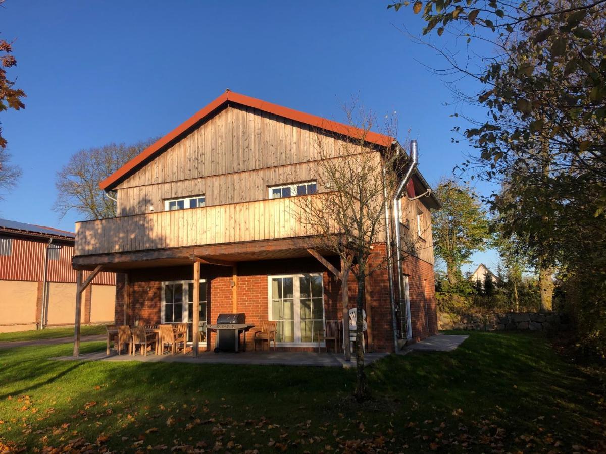 Farm-Chalet Renzow エクステリア 写真