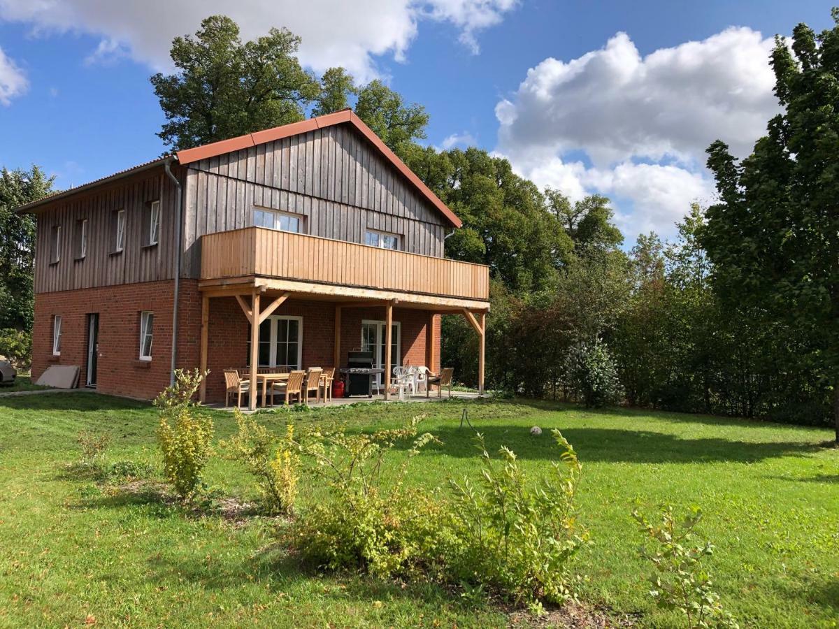 Farm-Chalet Renzow エクステリア 写真